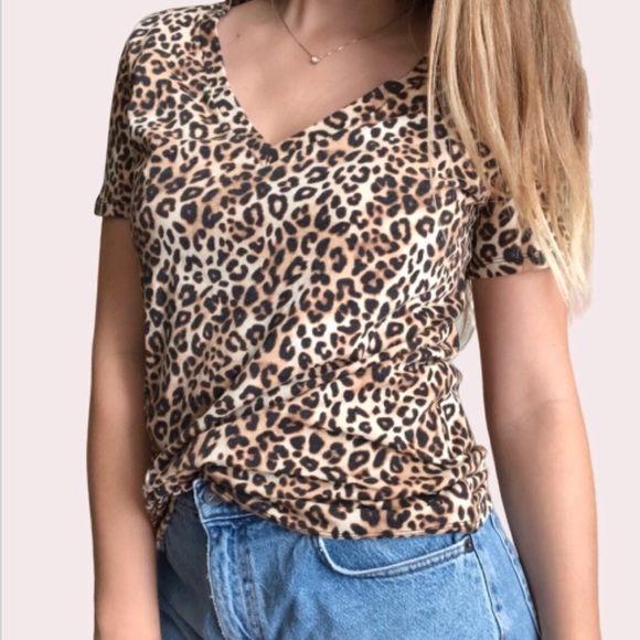 Vs Pink Leopard Print V Neck Short 